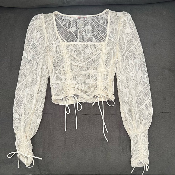 Guess Tops - Cream white lace top